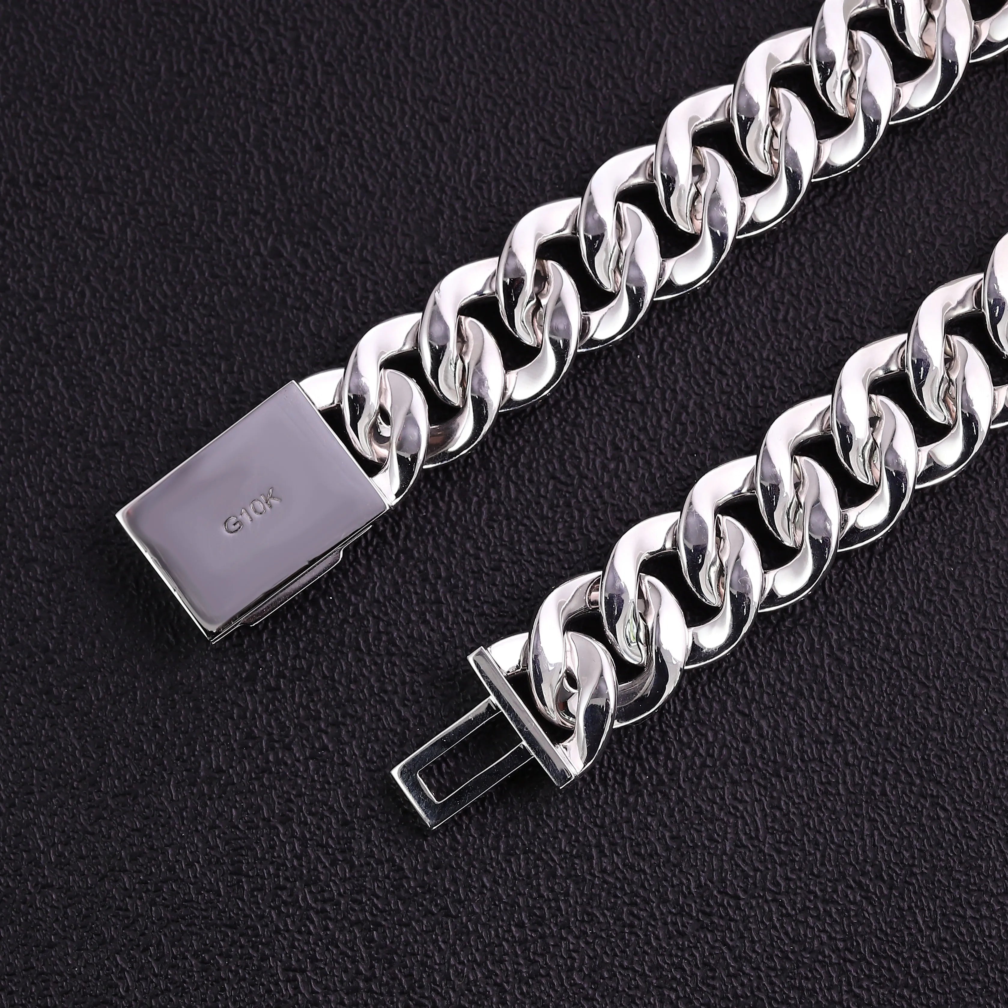 Cuban Link Bracelet 10K–18K Gold Moissanite  – 18mm Luxury Chain for Men