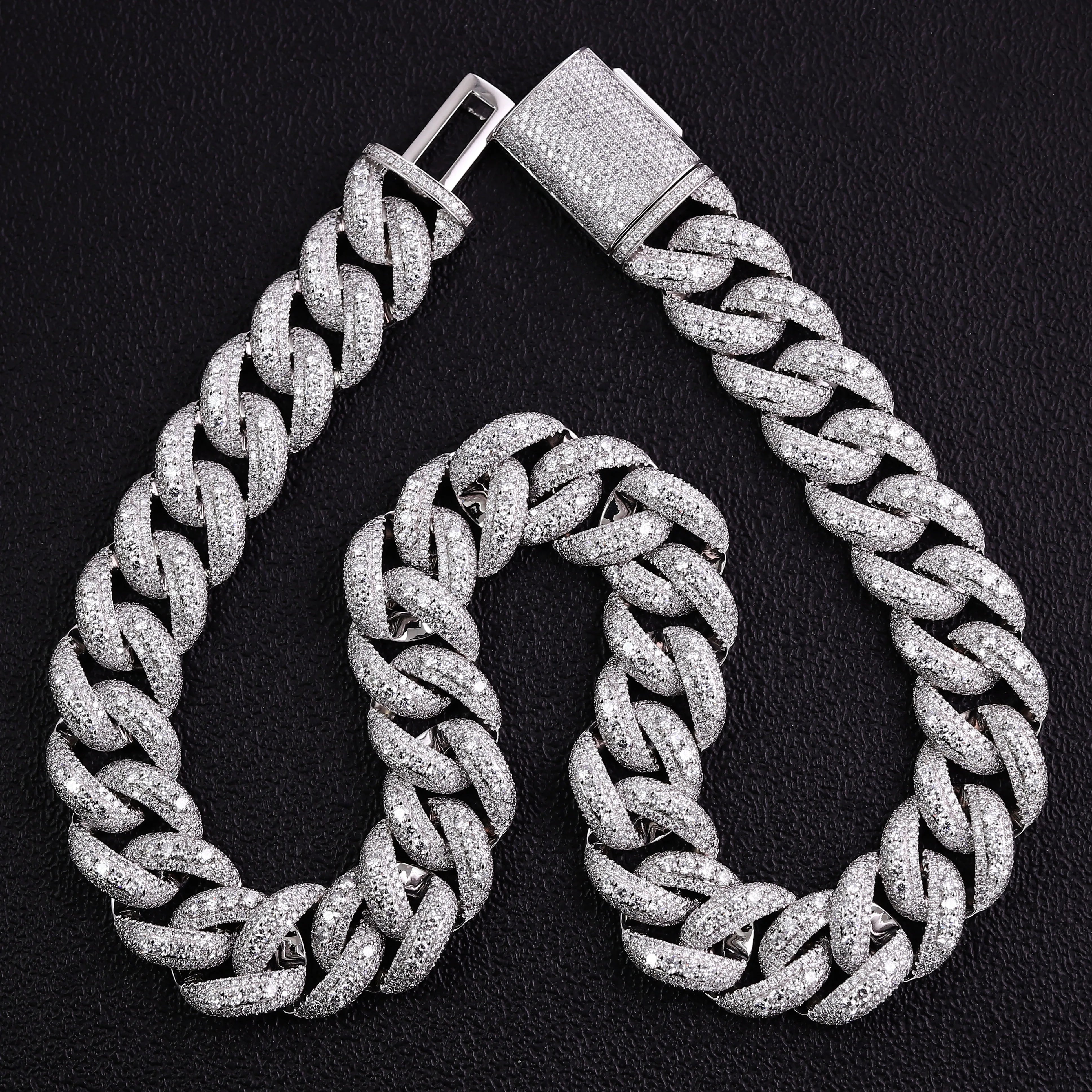 Cuban Link Bracelet 10K–18K Gold Moissanite  – 18mm Luxury Chain for Men