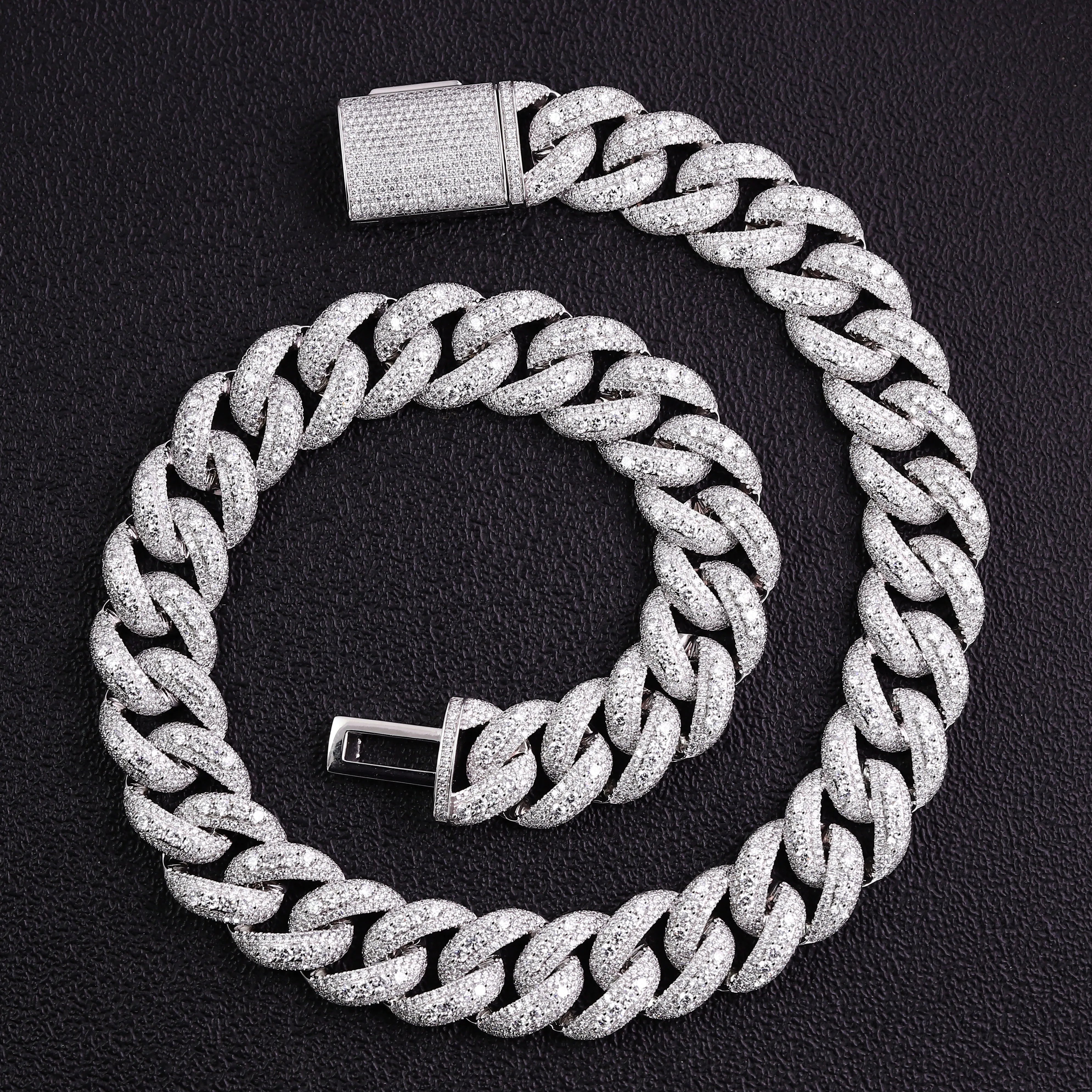 Cuban Link Bracelet 10K–18K Gold Moissanite  – 18mm Luxury Chain for Men