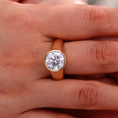rovence 14K–18K Solid Gold Men’s Ring – 5CT VVS Moissanite Classic Solitaire Wedding & Engagement Band