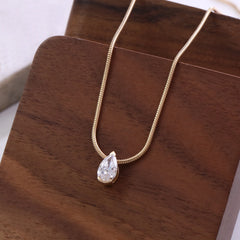 18K Yellow Gold Snake Chain Necklace – 2CT Pear-Cut VVS Moissanite Pendant