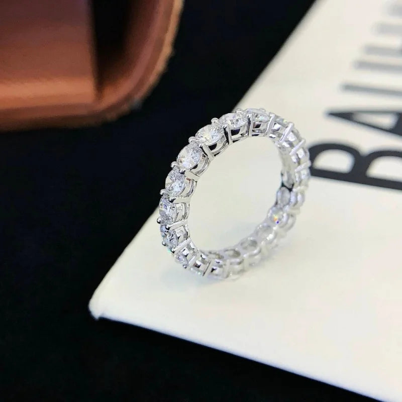 Round Cut Lab Grown Diamond Ring 18K Solid Gold Wedding Engagement Band a Full Circle of Rings
