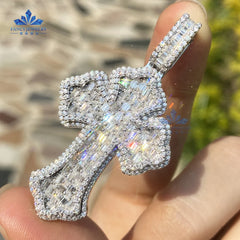 NEW Cross NecklaceFashion Jewelry Small Cross Pendant With Chain Necklace Simple Faith Jewelry Christmas Gift for Men Women