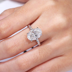 Solitaire Ring 4CT Oval-10K–14K White Gold Twisted Cut VVS Moissanite Engagement Rin