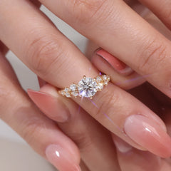 Perfect Gold Round 10K–14K -Cut 1CT VVS Moissanite Flower Engagement Ring